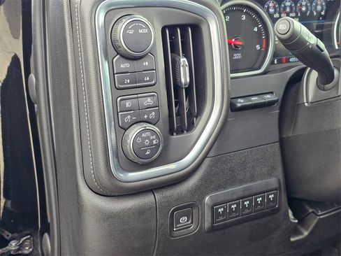 Used 2021 Chevrolet Silverado 2500 LTZ w/ LTZ Premium Package image 28