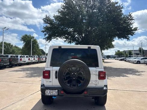 Certified 2023 Jeep Wrangler Unlimited Sahara w/ Cold Weather Group AWD/4WD image 6