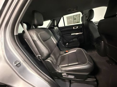 Used 2023 Ford Explorer XLT w/ Equipment Group 202A AWD/4WD image 14