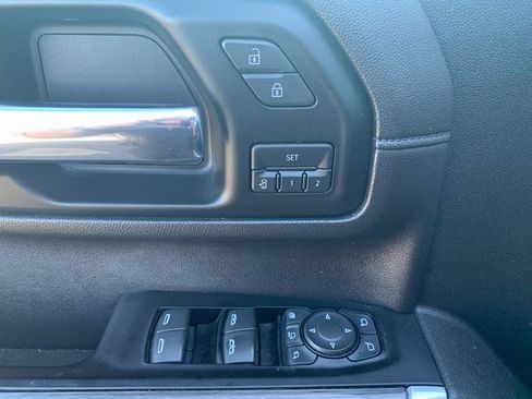 Used 2020 Chevrolet Silverado 2500 LTZ w/ LTZ Premium Package image 18