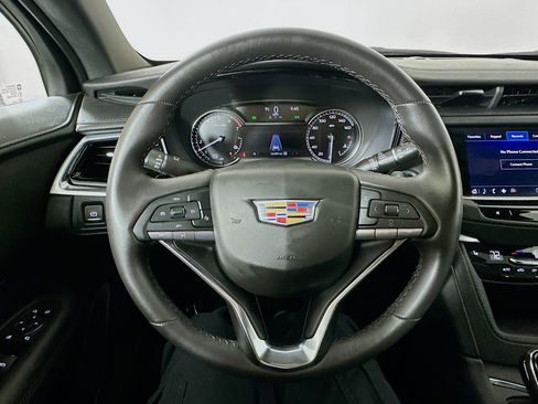 Used 2024 Cadillac XT6 Luxury AWD/4WD image 11