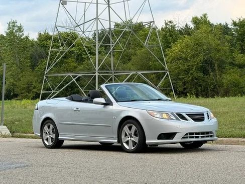 Used 2009 Saab 9-3 2.0T FWD image 3