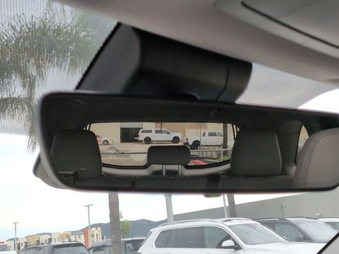 Used 2019 Toyota Highlander Limited image 26