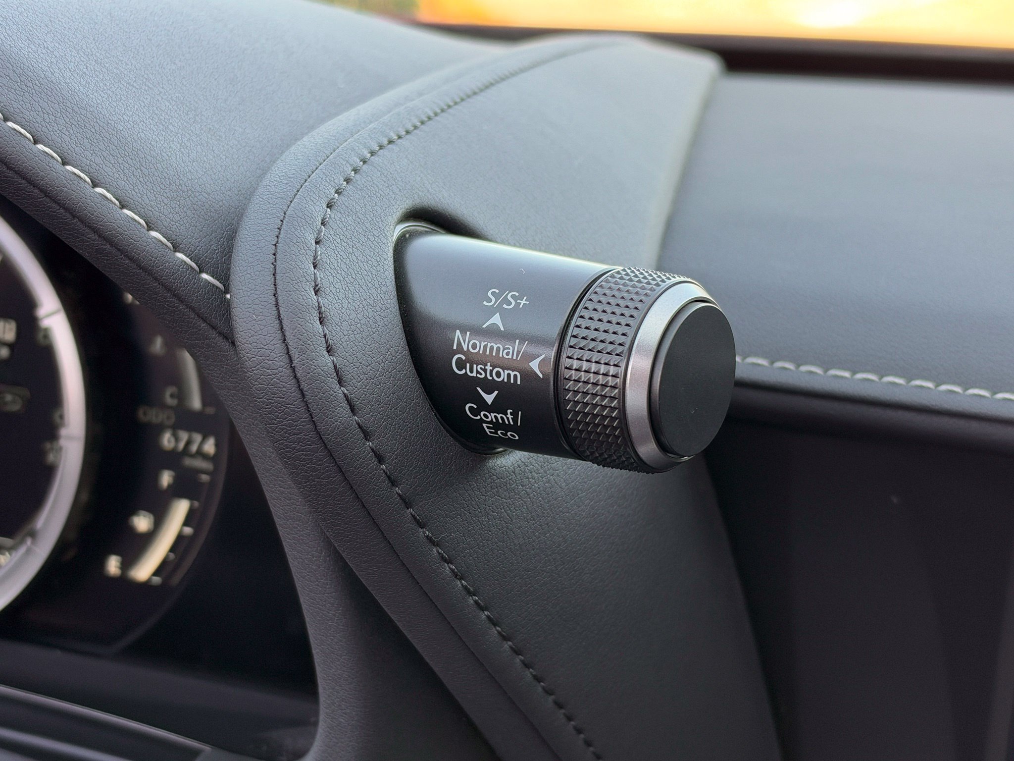 Used 2023 Lexus LC 500 Convertible RWD image 27