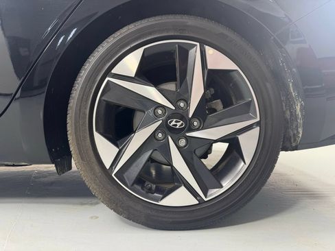 Used 2023 Hyundai Elantra Limited FWD image 10