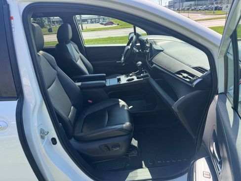 Used 2021 Toyota Sienna XSE FWD image 16