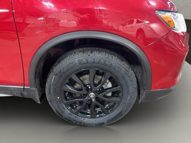 Used 2017 Nissan Rogue SV w/ Midnight Edition Package AWD/4WD image 21