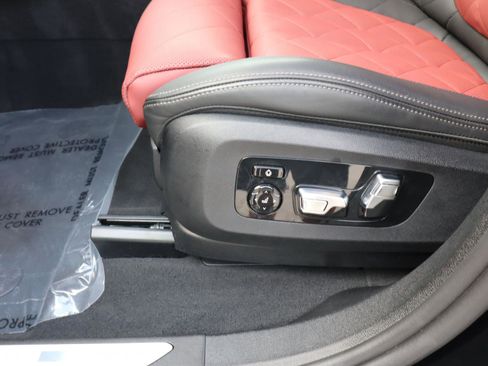 Certified 2025 BMW X6 M60i w/ Executive Package image 19