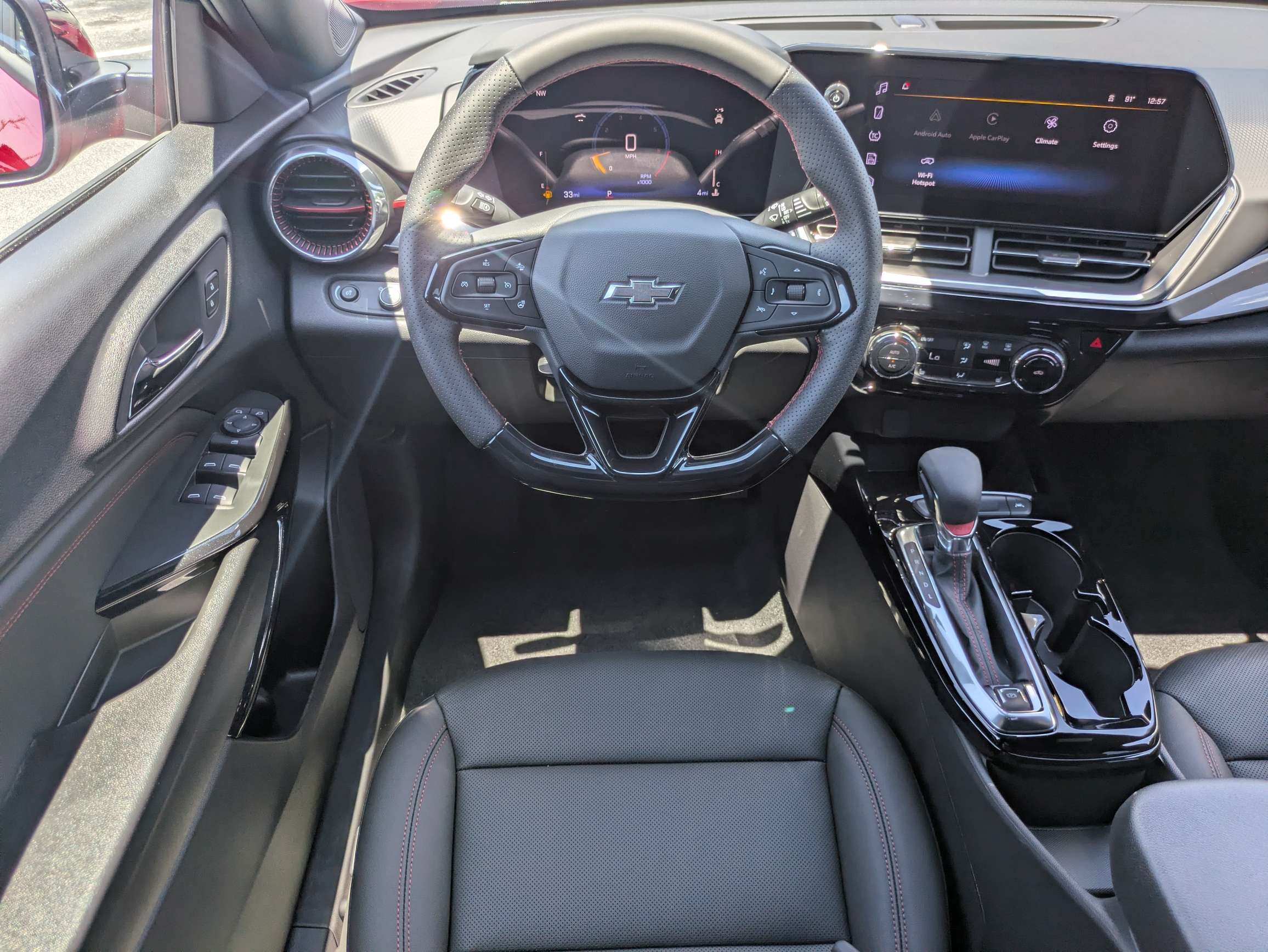 New 2026 Chevrolet Trax RS w/ Driver Confidence Package FWD image 4