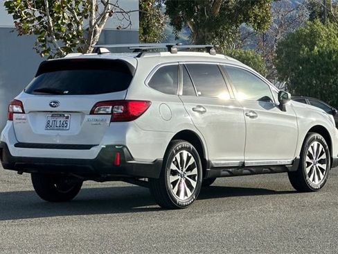 Used 2019 Subaru Outback 3.6R Touring image 4