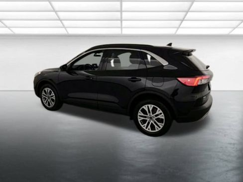 Used 2022 Ford Escape SEL image 6