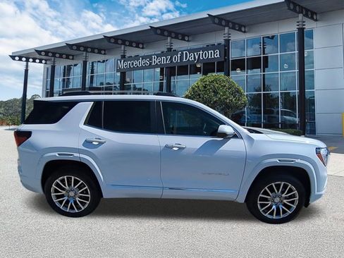 Used 2026 GMC Terrain Denali image 3