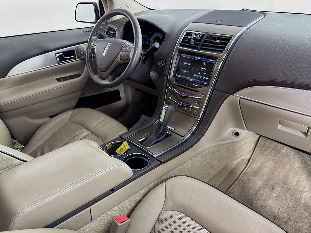 Used 2015 Lincoln MKX FWD w/ Equipment Group 102A image 36