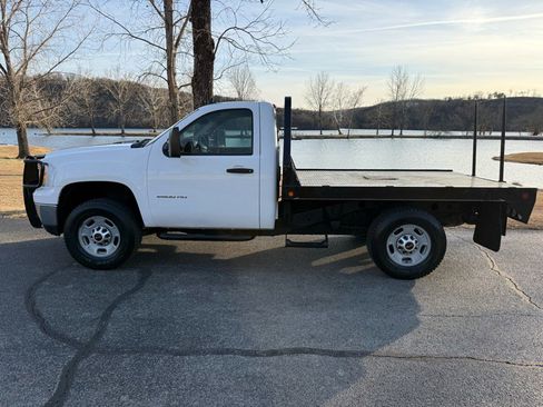 Used 2011 GMC Sierra 2500 W/T image 4