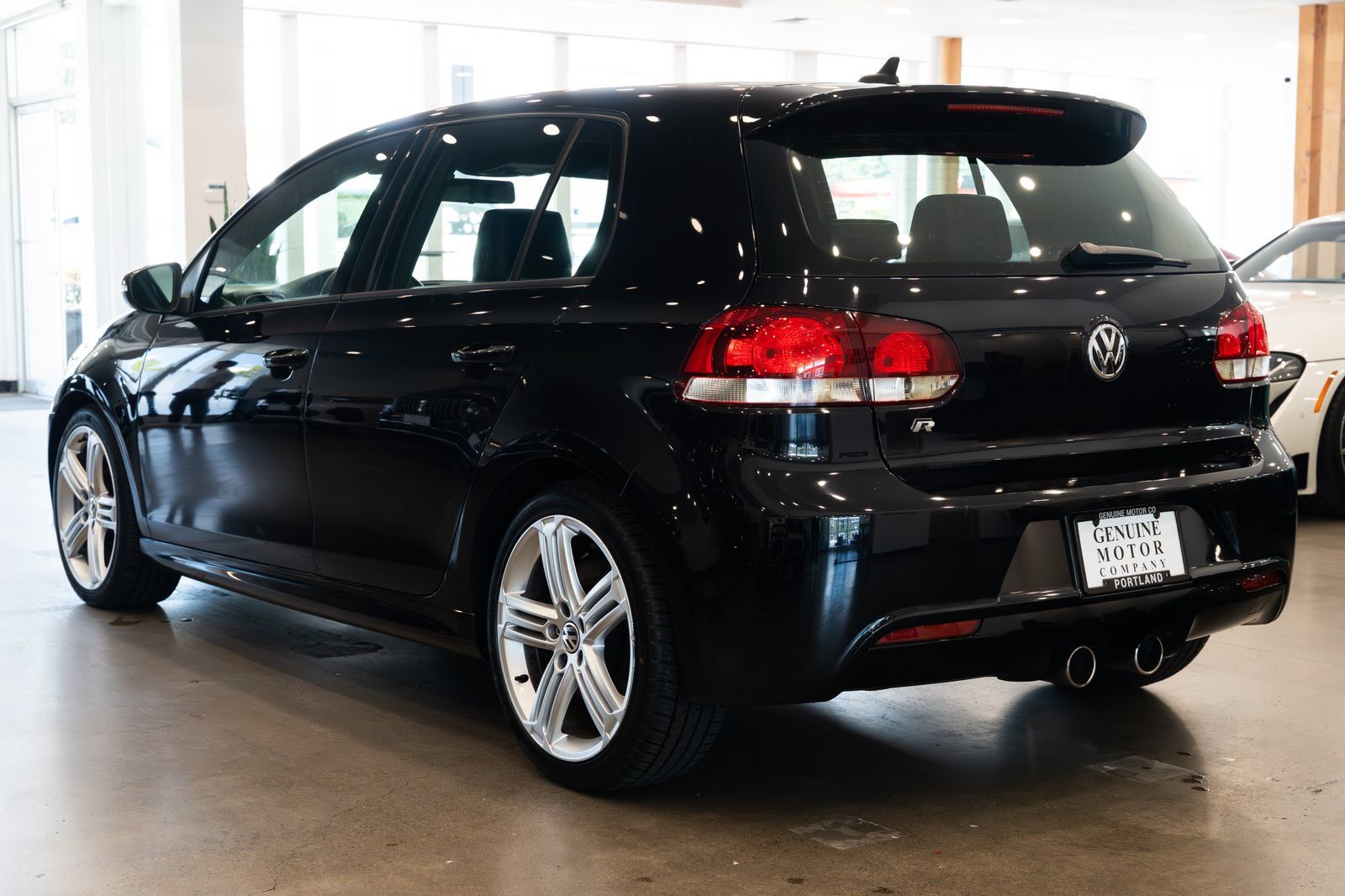 Used 2013 Volkswagen Golf R 4-Door AWD/4WD image 6
