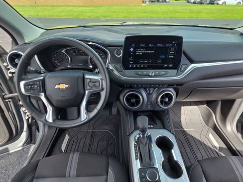 Used 2024 Chevrolet Blazer LT w/ Convenience Package FWD image 34