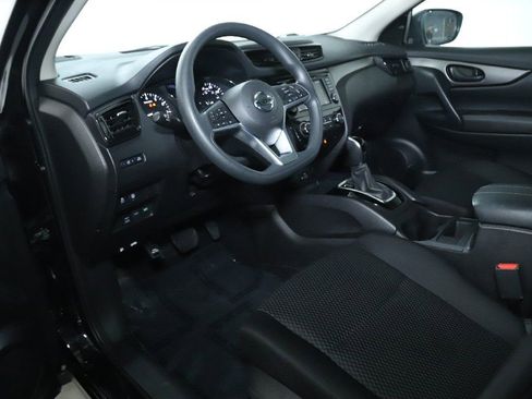 Certified 2022 Nissan Rogue Sport S image 19