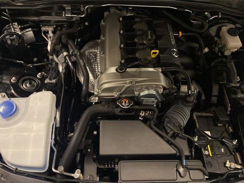Used 2016 MAZDA MX-5 Miata Grand Touring RWD image 9
