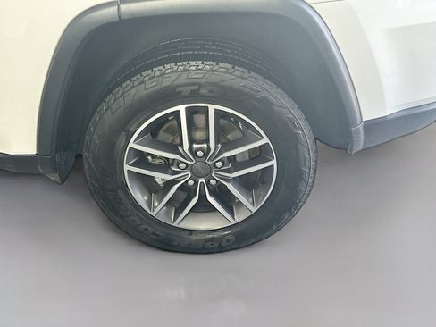 Used 2021 Jeep Grand Cherokee Limited AWD/4WD image 31