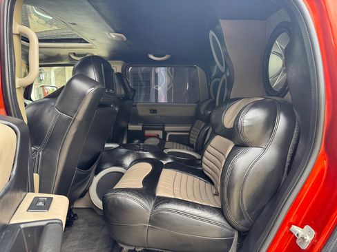 Used 2003 HUMMER H2 w/ Preferred Equipment Group image 14