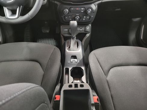 Used 2023 Jeep Renegade Latitude AWD/4WD image 78