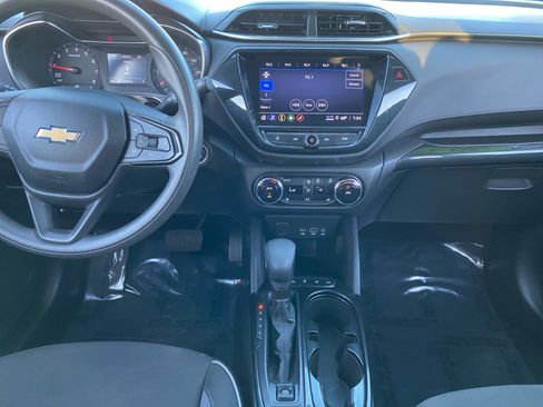 Used 2023 Chevrolet TrailBlazer LT w/ Convenience Package AWD/4WD image 11