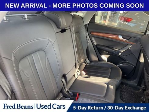 Used 2023 Audi Q5 2.0T Premium w/ Convenience Package image 7