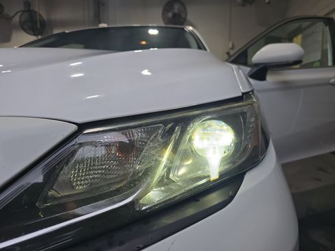 Used 2019 Toyota Camry SE FWD image 30