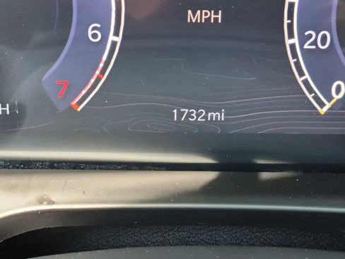 Used 2025 Jeep Grand Cherokee L Altitude AWD/4WD image 19