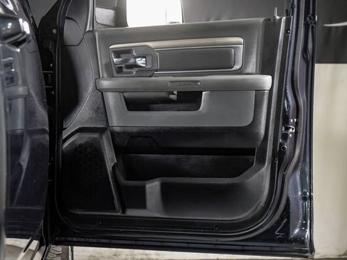 Used 2017 RAM 2500 SLT AWD/4WD image 32