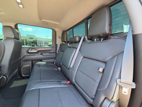 Used 2024 GMC Sierra 2500 Denali w/ Denali Reserve Package AWD/4WD image 30