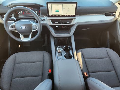 New 2026 Ford Explorer Active image 24