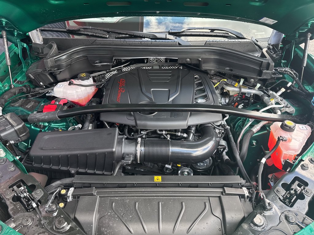 New 2026 Alfa Romeo Stelvio Sprint AWD/4WD image 28