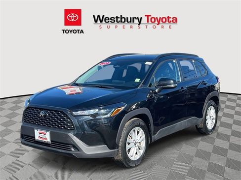 Certified 2023 Toyota Corolla Cross LE image 5