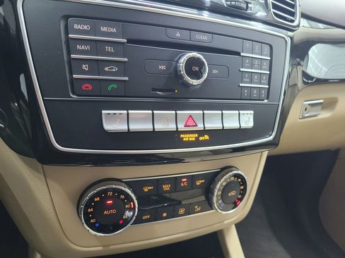 Used 2016 Mercedes-Benz GLE 350 GLE 350 4MATIC Sport Utility 4 w/ Premium Package image 34