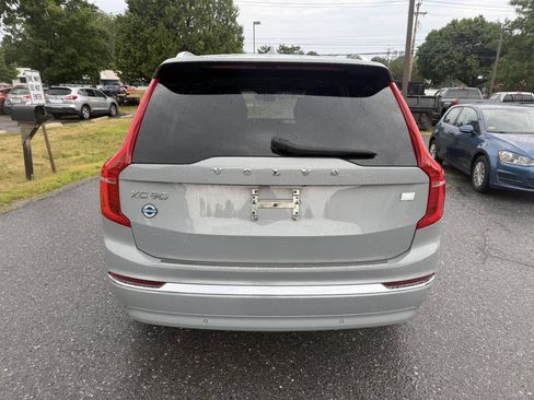 Used 2024 Volvo XC90 T8 Core w/ Protection Package Premier AWD/4WD image 4