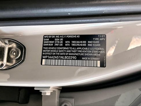 Used 2022 Porsche Macan AWD/4WD image 31