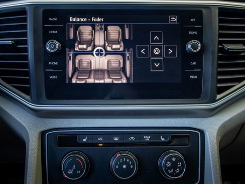 Used 2018 Volkswagen Atlas SE image 4