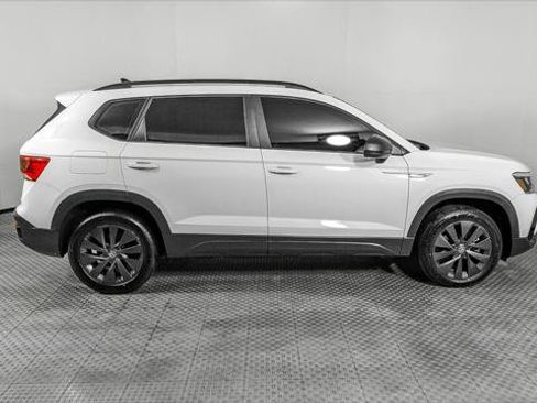 Used 2023 Volkswagen Taos S FWD image 9