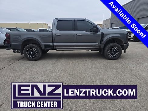 Used 2025 Ford F250 Platinum image 1