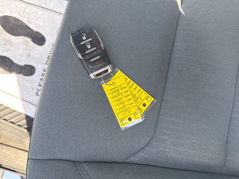 Used 2021 RAM 1500 Big Horn image 36