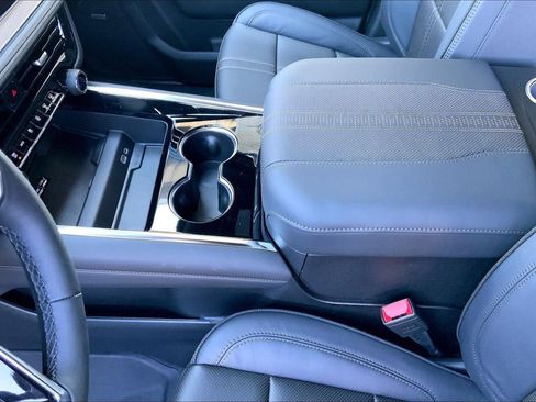 New 2026 Chevrolet Tahoe High Country AWD/4WD image 8