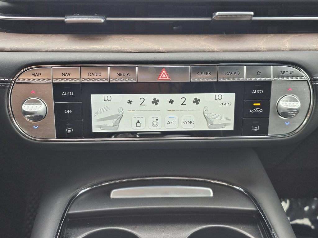 Certified 2023 Genesis G90 3.5T AWD/4WD image 14