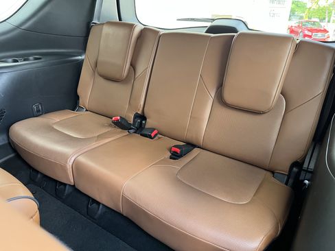 Certified 2024 INFINITI QX80 Sensory w/ Cargo Package AWD/4WD image 18