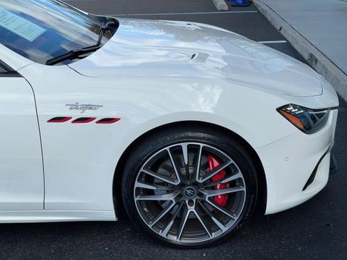 Used 2023 Maserati Ghibli Trofeo image 25