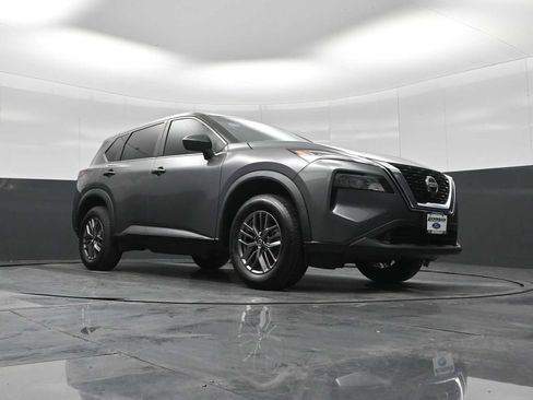 Used 2021 Nissan Rogue S image 18