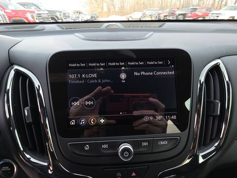 Used 2024 Chevrolet Equinox RS w/ RS Leather Package image 22