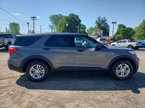 Used 2022 Ford Explorer 4WD image 2