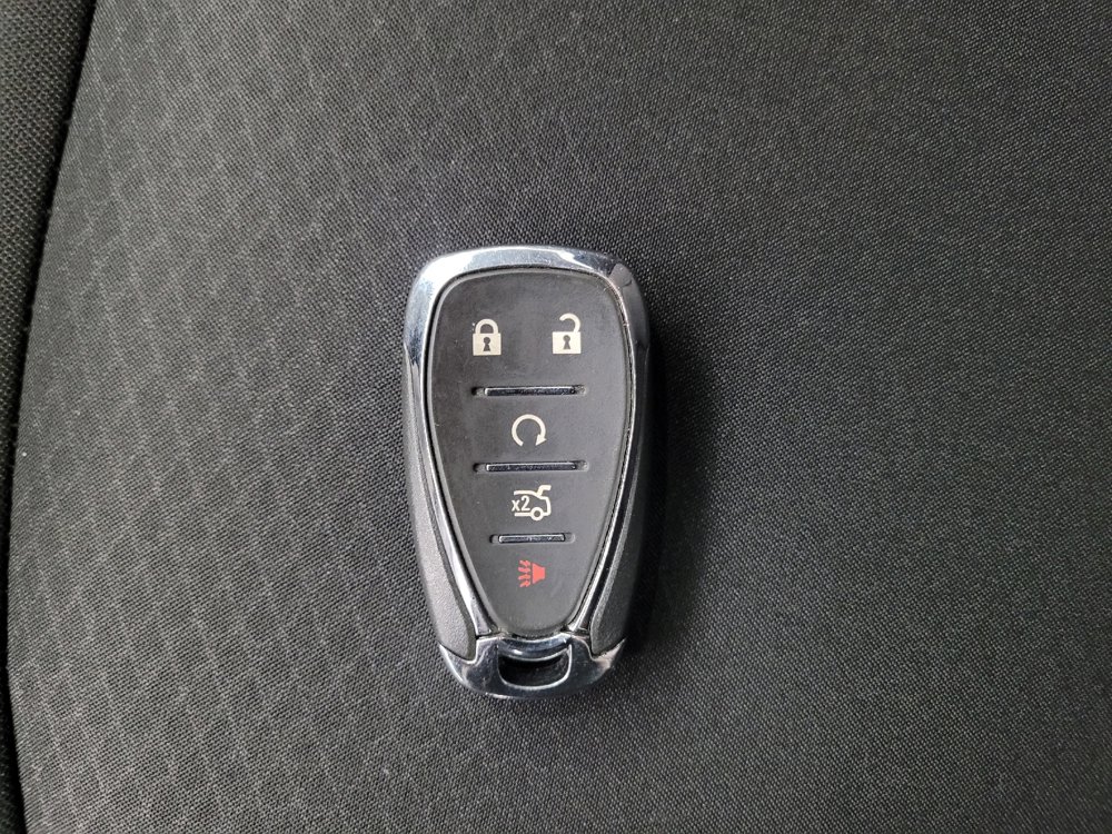 Used 2023 Chevrolet Malibu LT FWD image 32