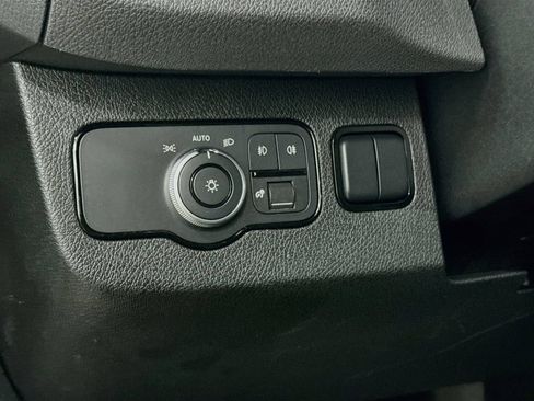 Used 2024 Mercedes-Benz Sprinter 2500 image 10